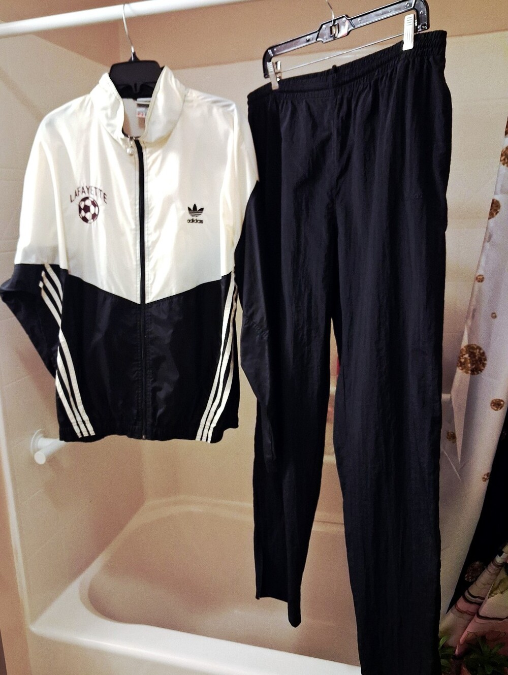 Absolute EXC. Adidas Black & White Trefoil Wind Tracksuit  Size M Mens